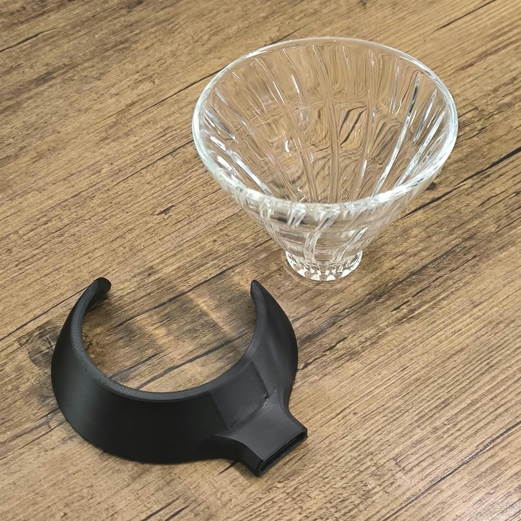 Dripper holder for a Glass Hario V60