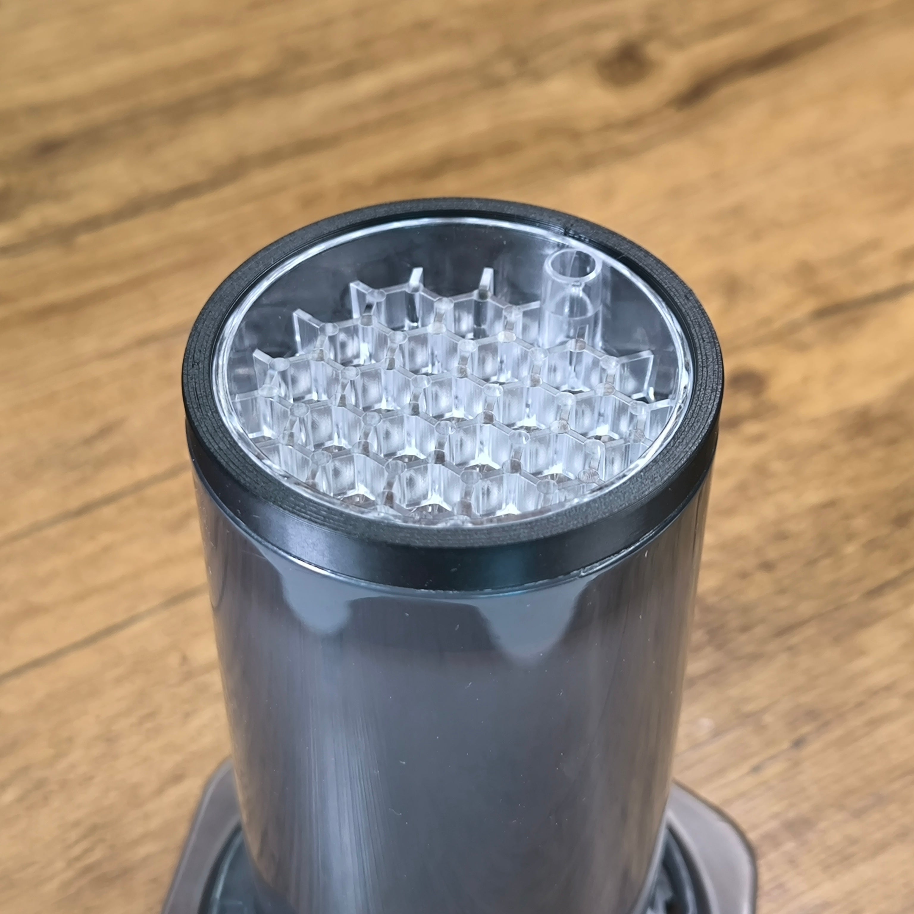Melodrip holder for an Aeropress brewer