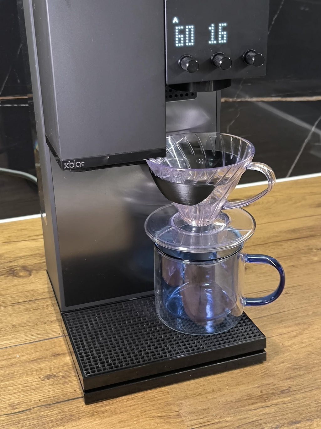 V60 dripper holder for xBloom Studio - with built-in magnet